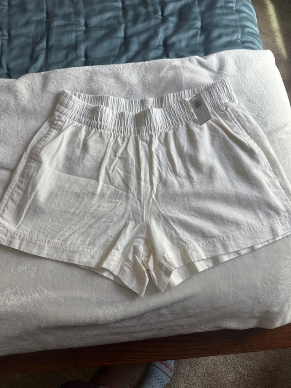 Old Navy off white linen Shorts